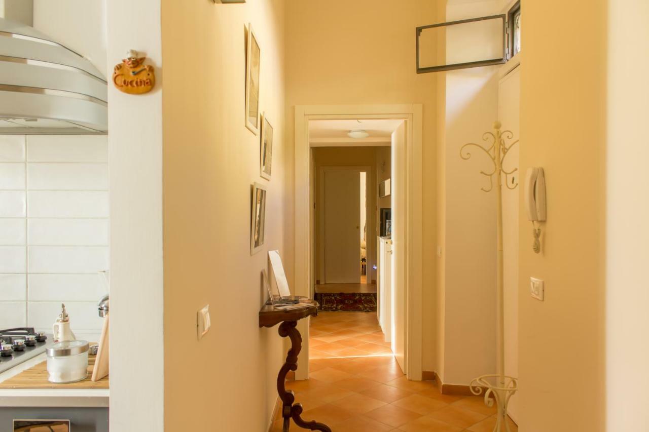 Ferienwohnung Fronte Al Porto Salerno Exterior foto